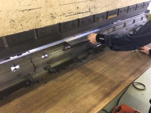 板金作業
